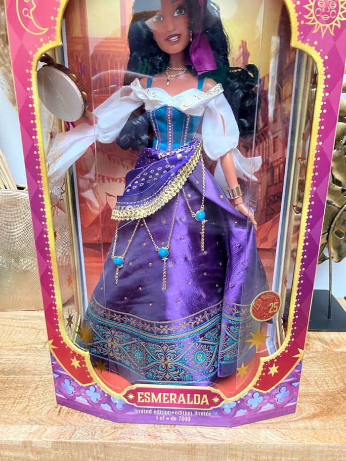 Poupée Esmeralda édition limitée non déboxer - photo numéro 7