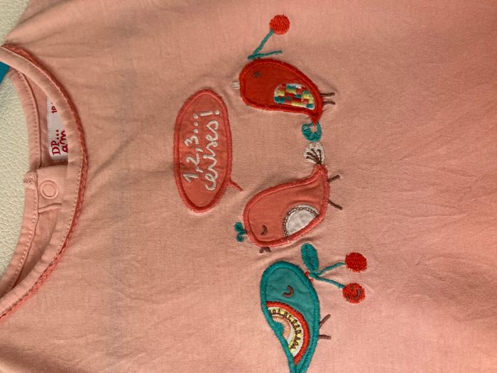 Tee-shirt brodé oiseaux et cerises taille 18 mois - photo numéro 2