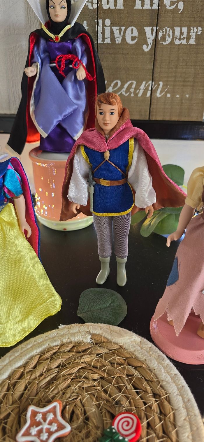 Magnifique lot 4 poupée porcelaine Disney princesse blanche neige vintage ancien collection - photo numéro 4