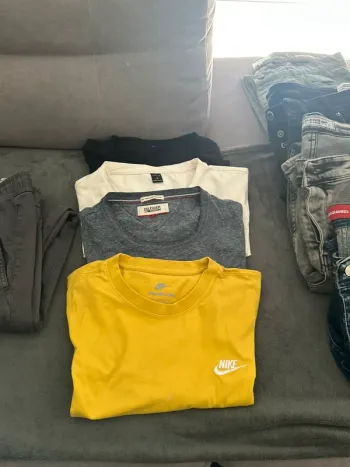 Lot de vêtements L
