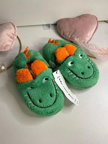 Chaussons chaud garçon (neuf) - Taille 28/29
