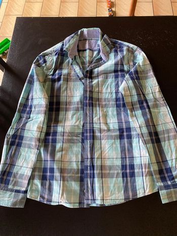 Chemise à carreaux bleu et turquoise