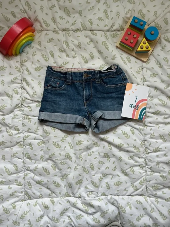 short en jean bleu taille réglable tape à l'oeil 7 ans
