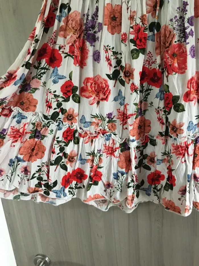 Robe bustier à fleurs courtes été T.38 - photo numéro 6