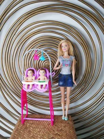 Barbie et ses jumeaux