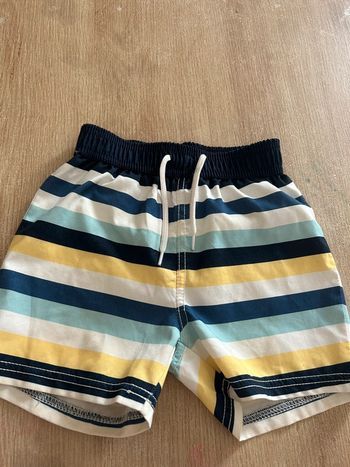 Short de bain à rayures • 3 ans