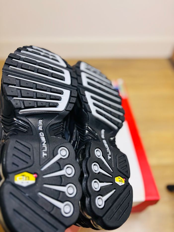 Nike Air Max Plus 3 III Black Grey Wolf  Taille 39 - photo numéro 7