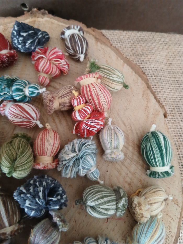 Lot de 42 glands pompons multicolore - photo numéro 5