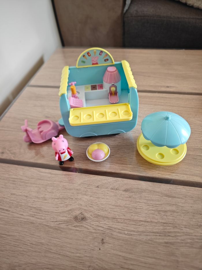 Jouet Peppa pig, très bon état, complet - photo numéro 2