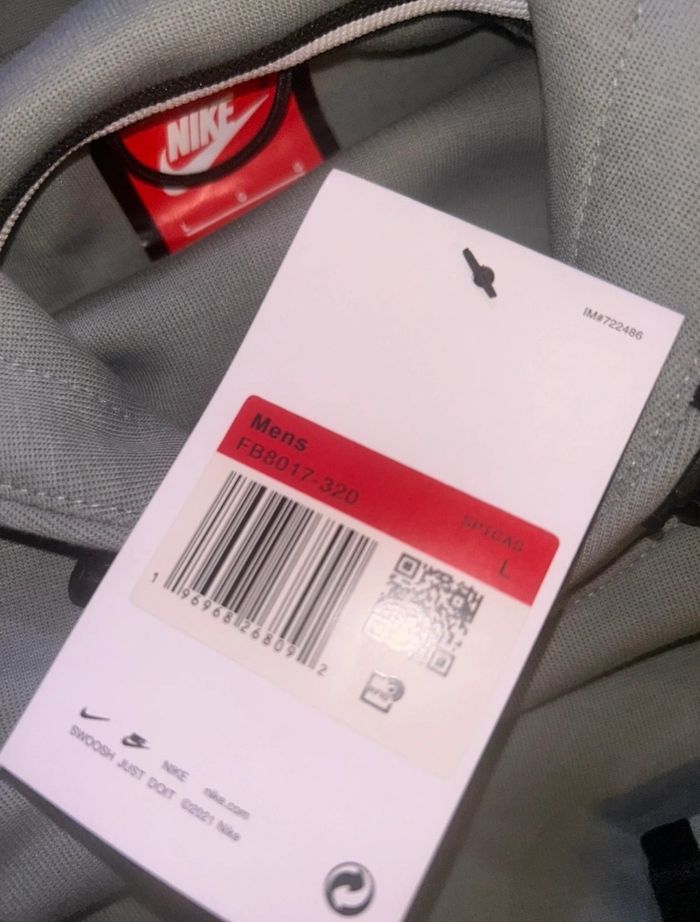 Pull Nike Tech - photo numéro 3