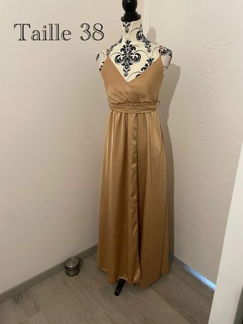 Magnifique robe de cérémonie satinée, couleur champagne - Taille 38