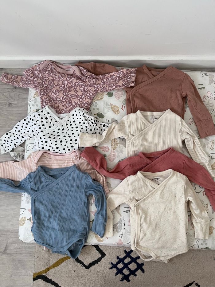 Lot de 8 bodies et 6 pyjamas 3 mois