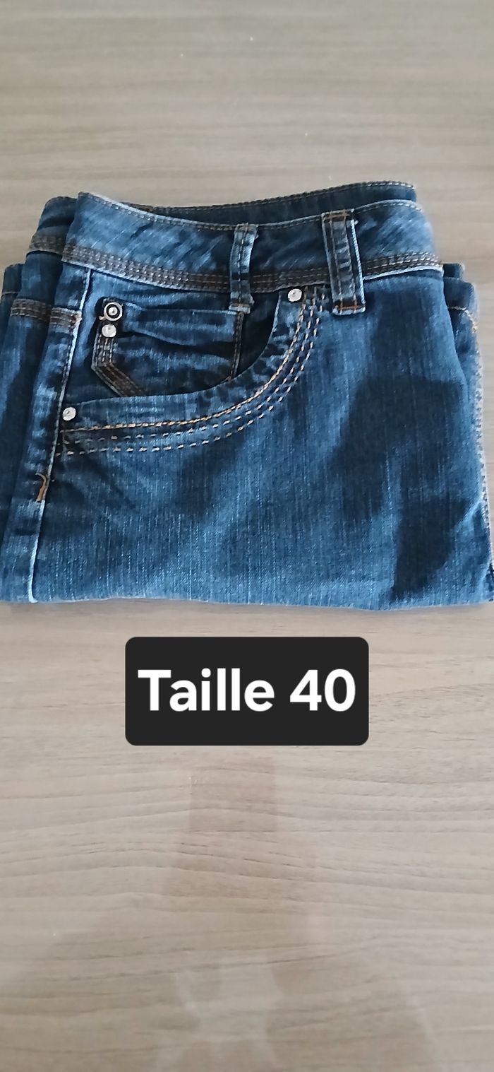 Jupe en jeans Taille 40 marque Yessica