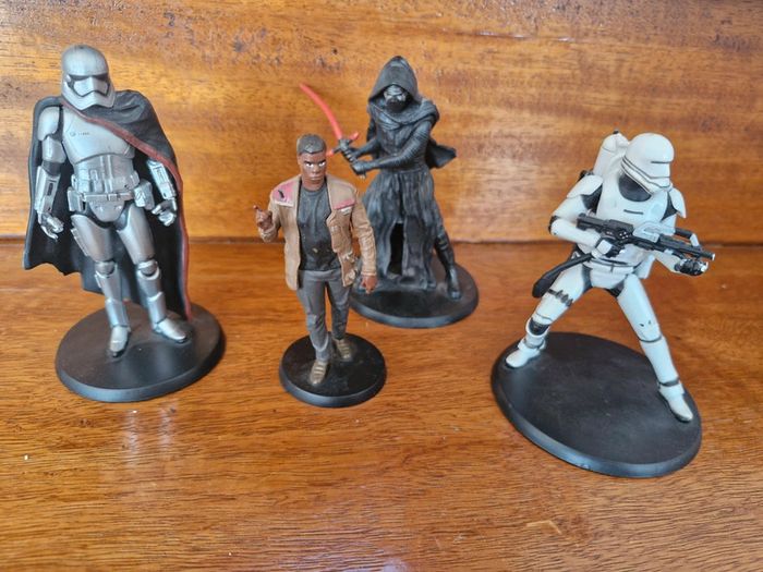 Figurine stars Wars disneyland paris