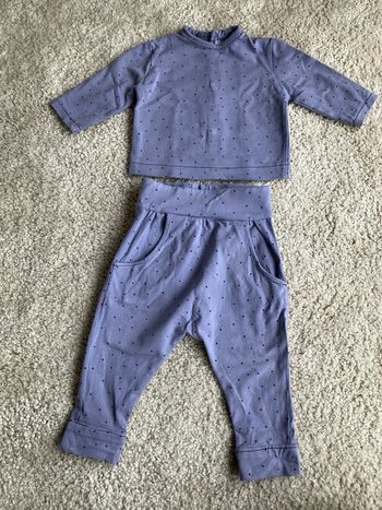 Ensemble assorti violet à pois (tee-shirt et pantalon) fait main - 6 mois