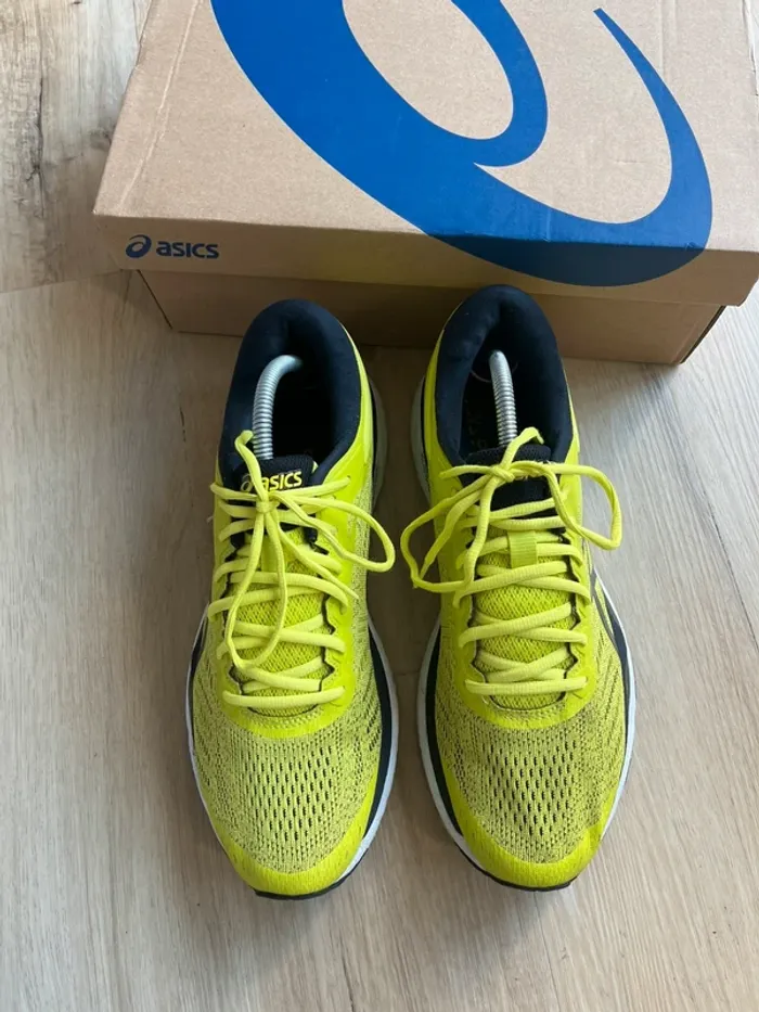 Asics Gel Kayano 24 Taille 44 - photo numéro 2