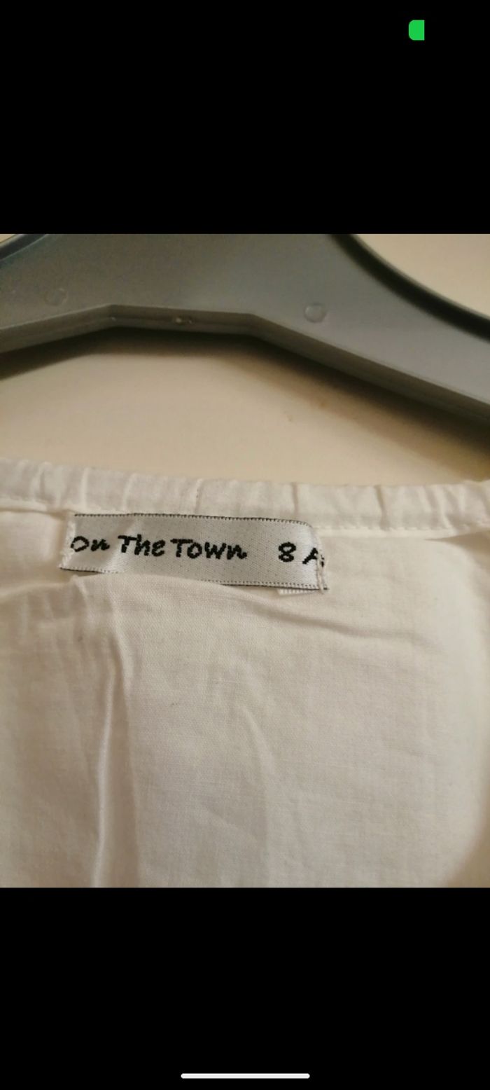 Magnifique blouse On The Town  blanc cassé  . Taille 8 ans - photo numéro 2