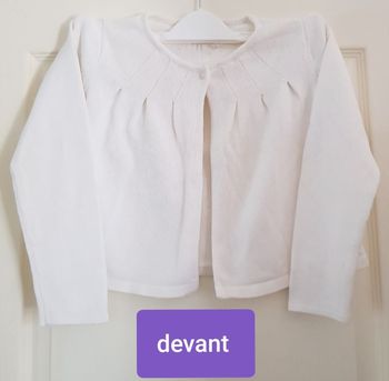 gilet blanc à manches longues