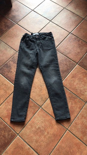 Zara jean noir taille 10 ans