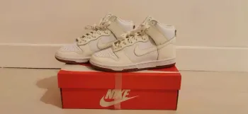 Nike Dunk High T38 NEUVES