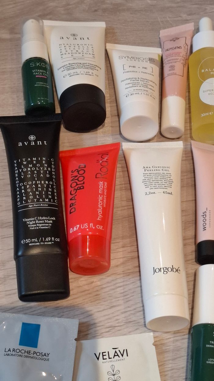 Lit de produits cosmétiques - photo numéro 3