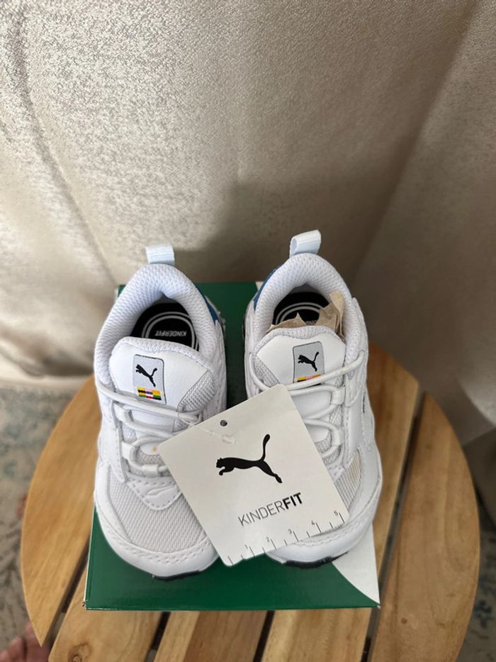 Baskets Puma bébé blanches neuves – Taille 20 (US 4 / UK 4 / FR 20) - photo numéro 5