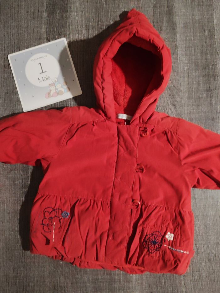 Manteau absorba 1/3 mois état neuf