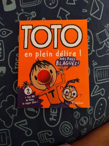 Toto en plein délire !