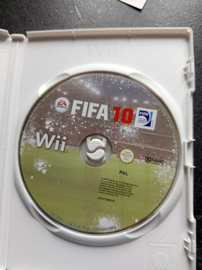 Nintendo - Wii - Fifa 10 - photo numéro 4