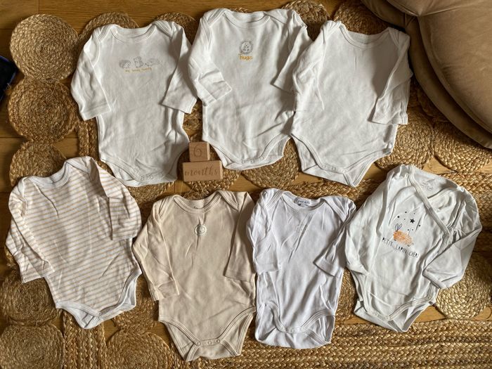 Lot de 7 bodys manches longues 12 mois mixtes