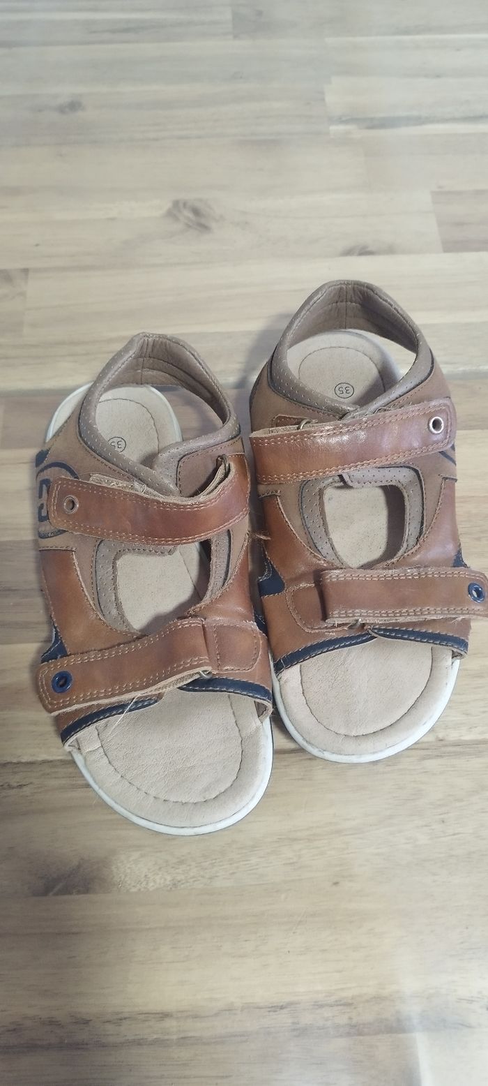 Lot de chaussures garçon 35 - photo numéro 7