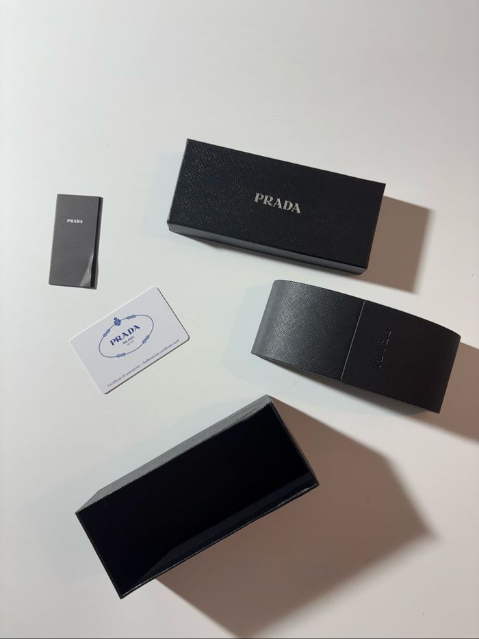 Lunettes Prada noir neuf avec la boîte - photo numéro 9