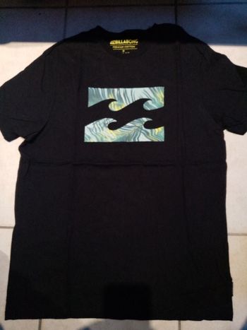 Tee shirt