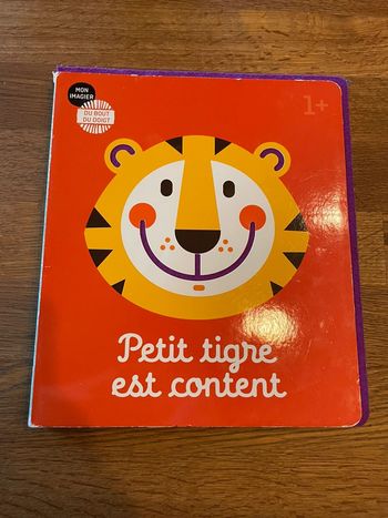 Livre Mon imagier du bout des doigts Petit tigre est content