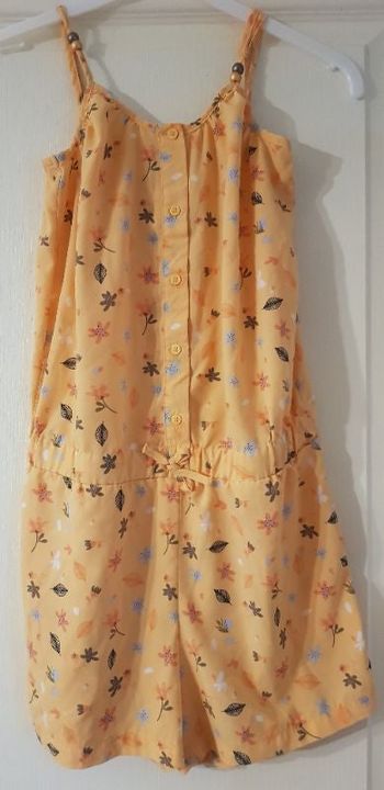 combishort jaune à fleurs, taille 12ans