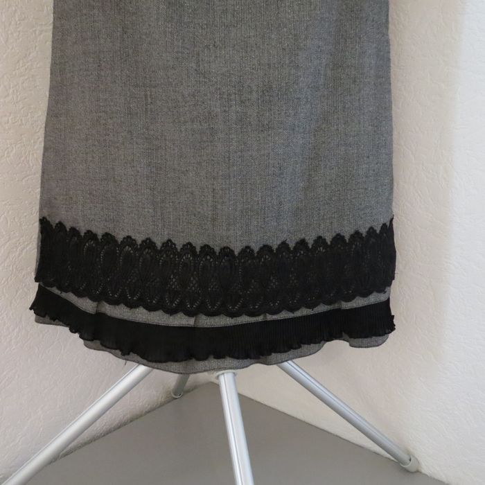 Robe sans manches JAUNE ROUGE – Style élégant & détails bijoux - photo numéro 4