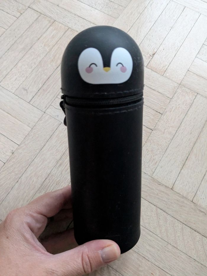 Trousse legami pingouin. TB état