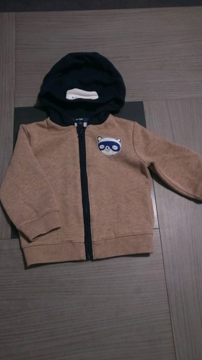 Gilet zippé kiabi 18 mois