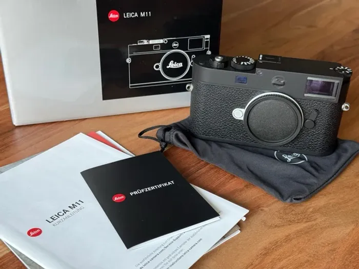 Leica M11.