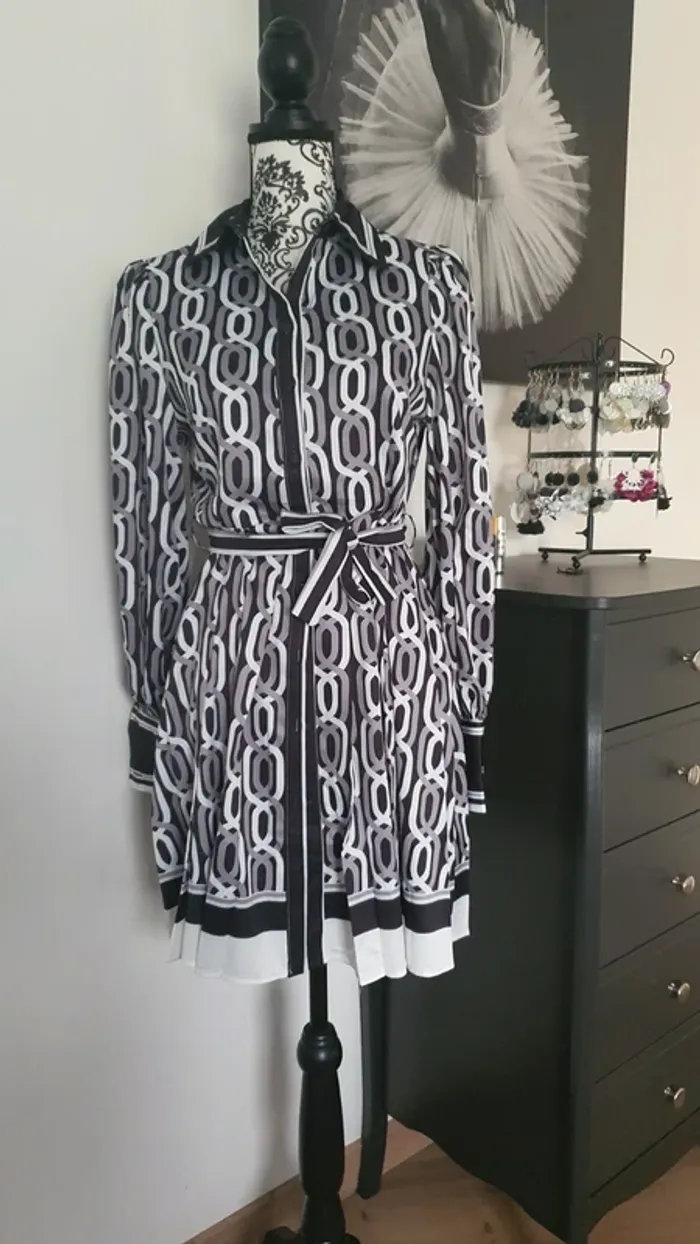 Robe bas plissé