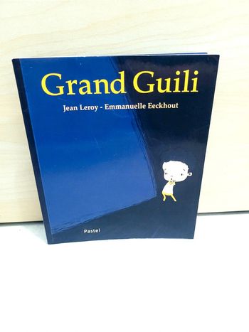 🌺 Livre (école des loisirs) : Grand Guili