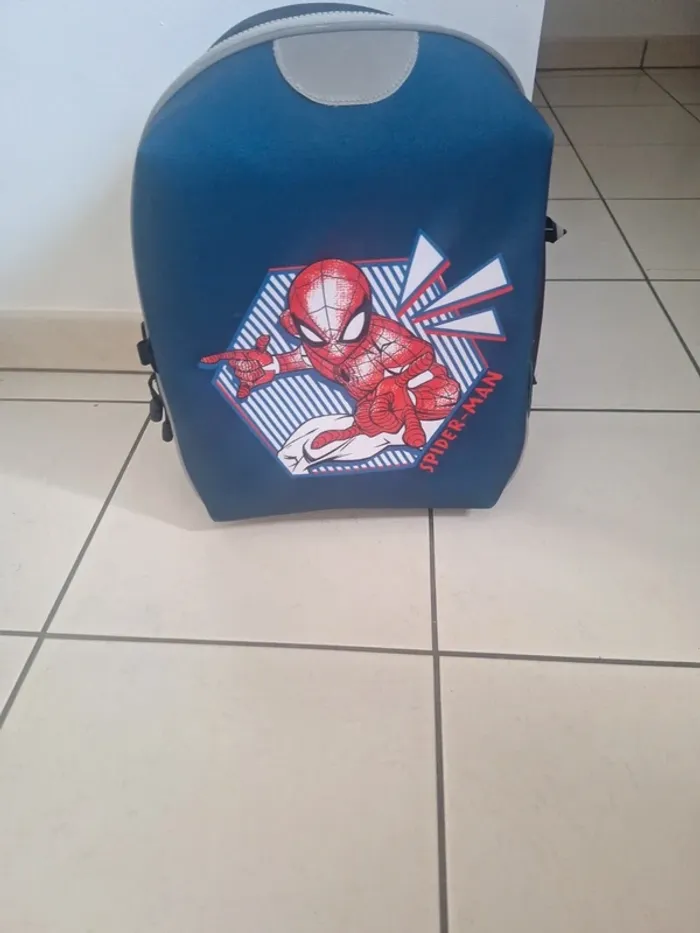 Sac a dos spiderman neuf