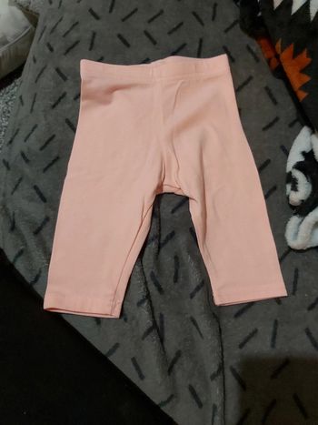 Legging court taille 74cm 6/9 mois primark