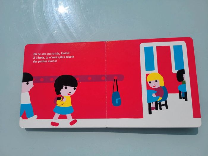 Livre tout carton đ Les Petites Mains đ - photo numĂ©ro 7