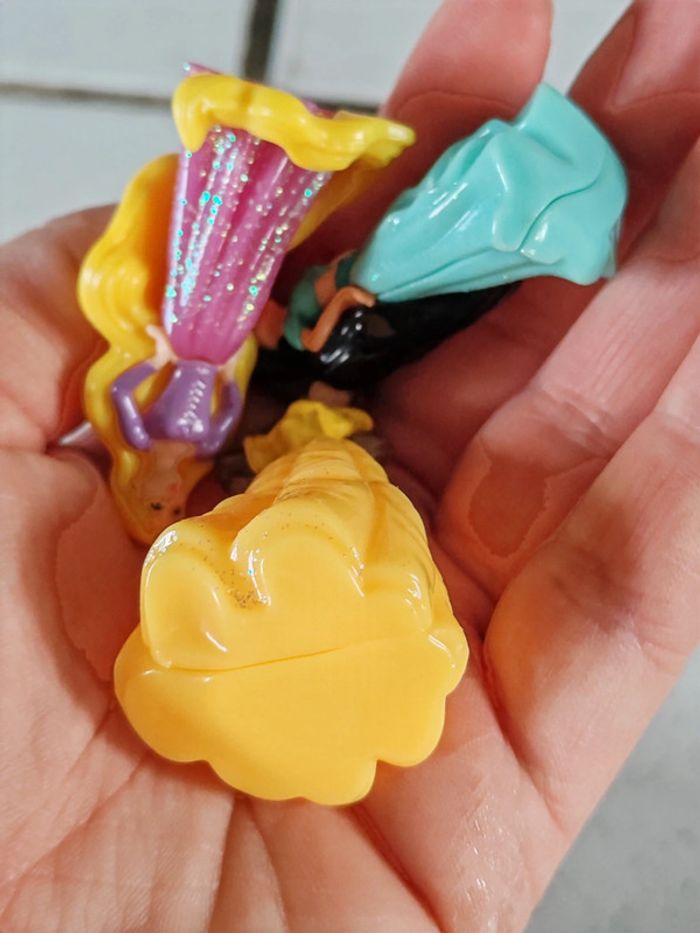 Lot de 3 figurines princesses - photo numéro 4