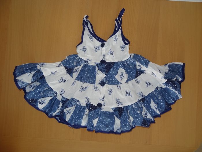 Robe "les filles de Provence " T 6 mois - photo numéro 2
