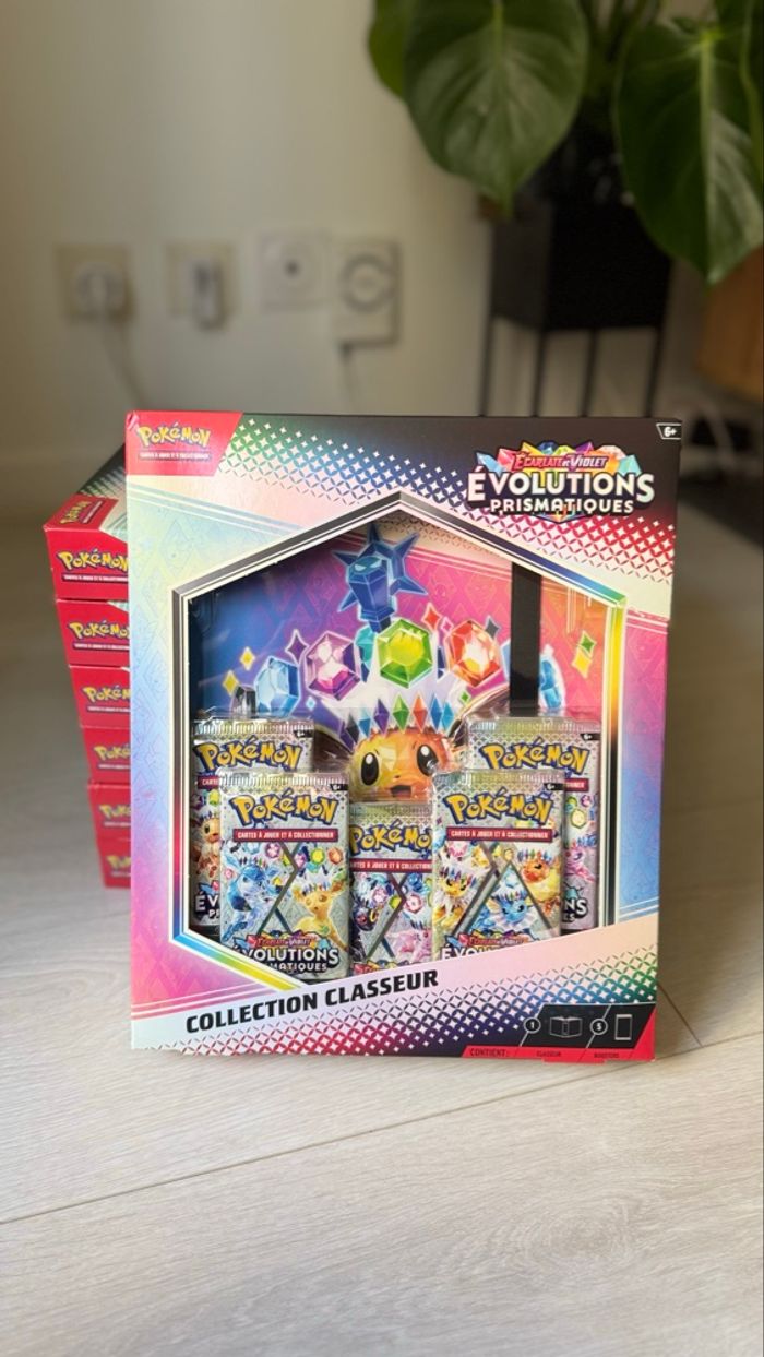 Pokémon - Coffret classeur Évolutions prismatiques ev 8,5 - photo numéro 1