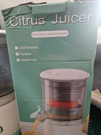 Citrus juicer