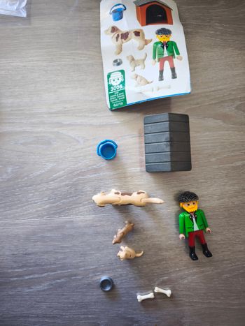 Playmobil 3005 - Maître / chien / chiots