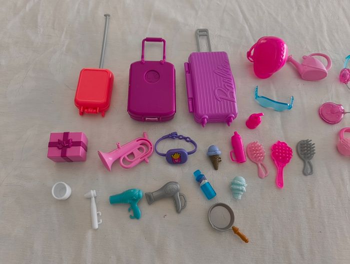 Lot accessoires barbie - photo numéro 2